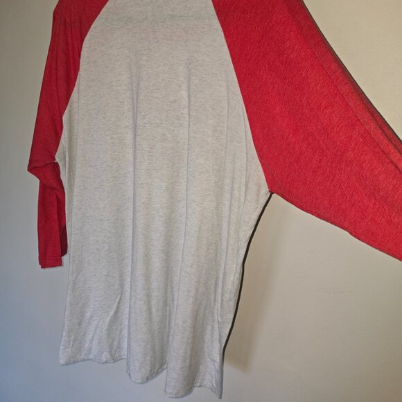 Schitt's Creek TV Series "Rosebud Motel" Red and Grey Baseball T-Shirt X… - Picture 6 of 7